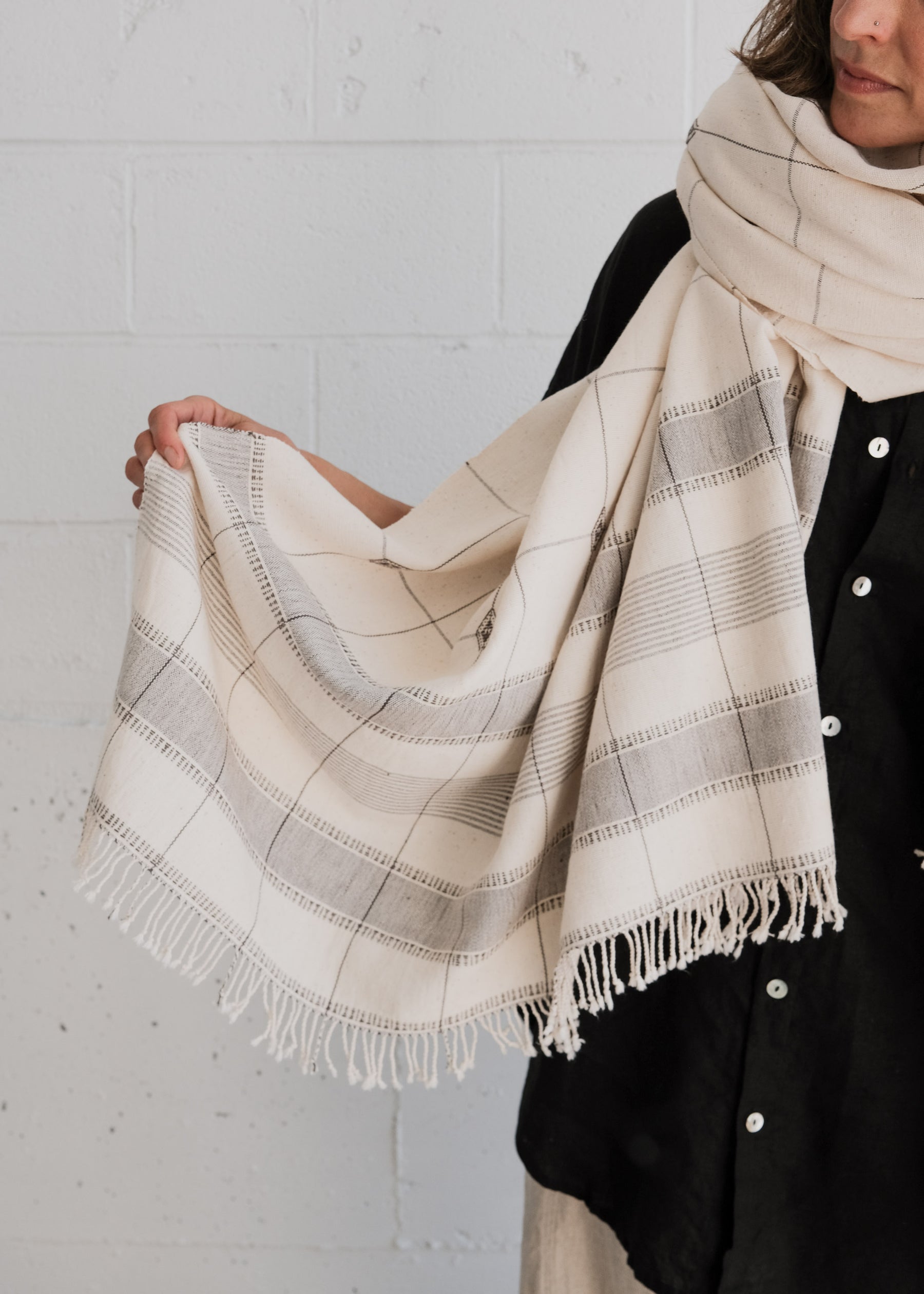 ahuja shawls online