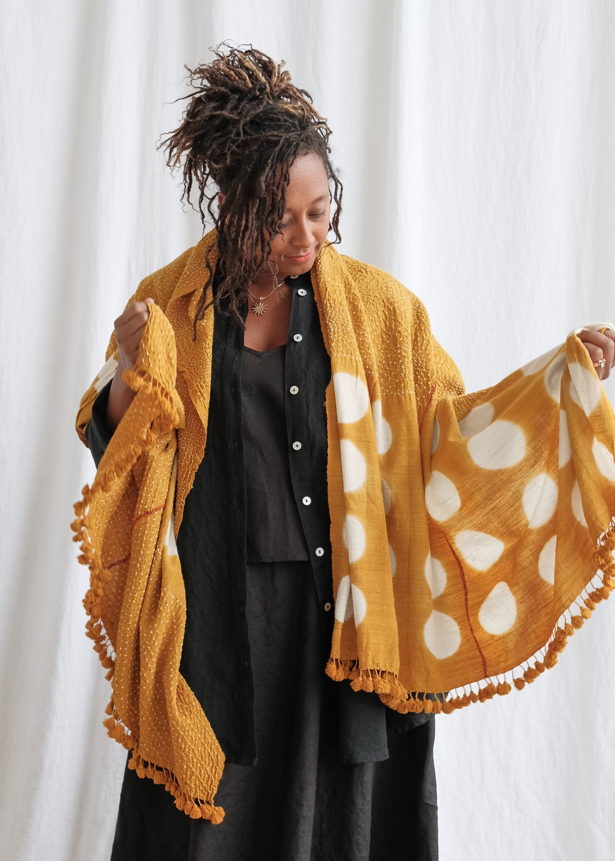 Shibori & Bandhani Shawls and Scarves– MAIWA