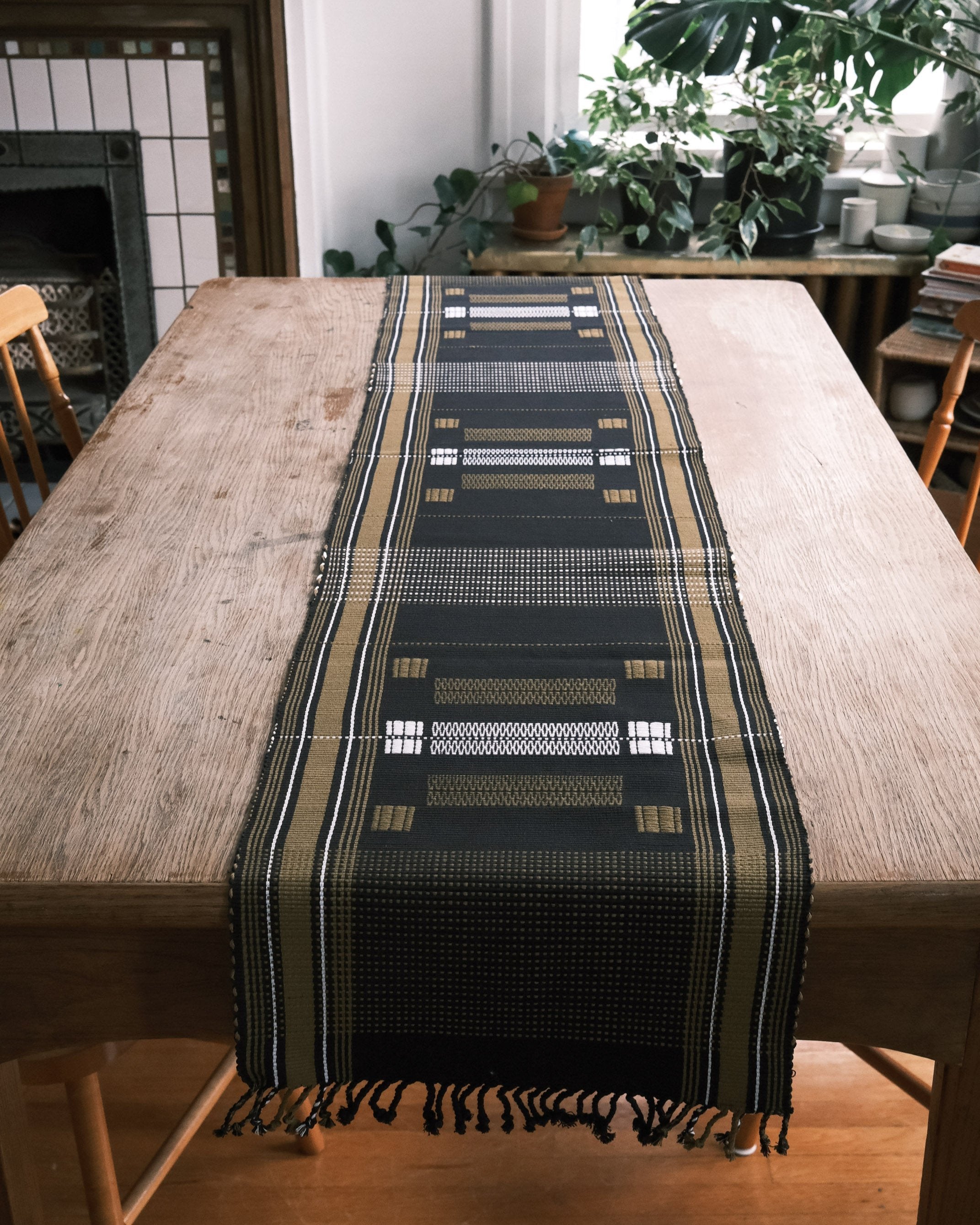 table runner 「源氏夢 」　帯リメイク Nagaland - Handwoven Cotton Runner - Harmonium– MAIWA