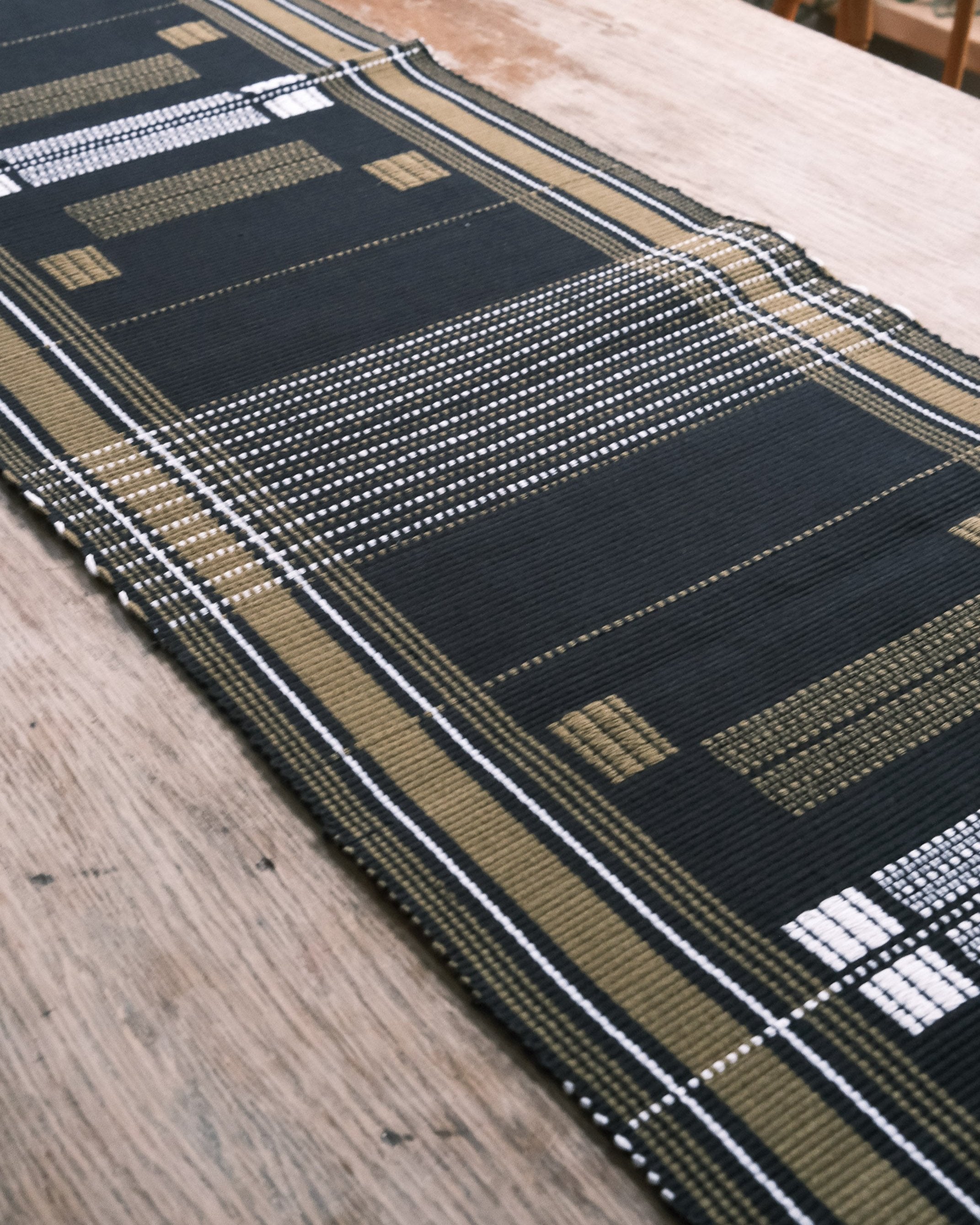 Nagaland - Handwoven Cotton Runner - Harmonium– MAIWA