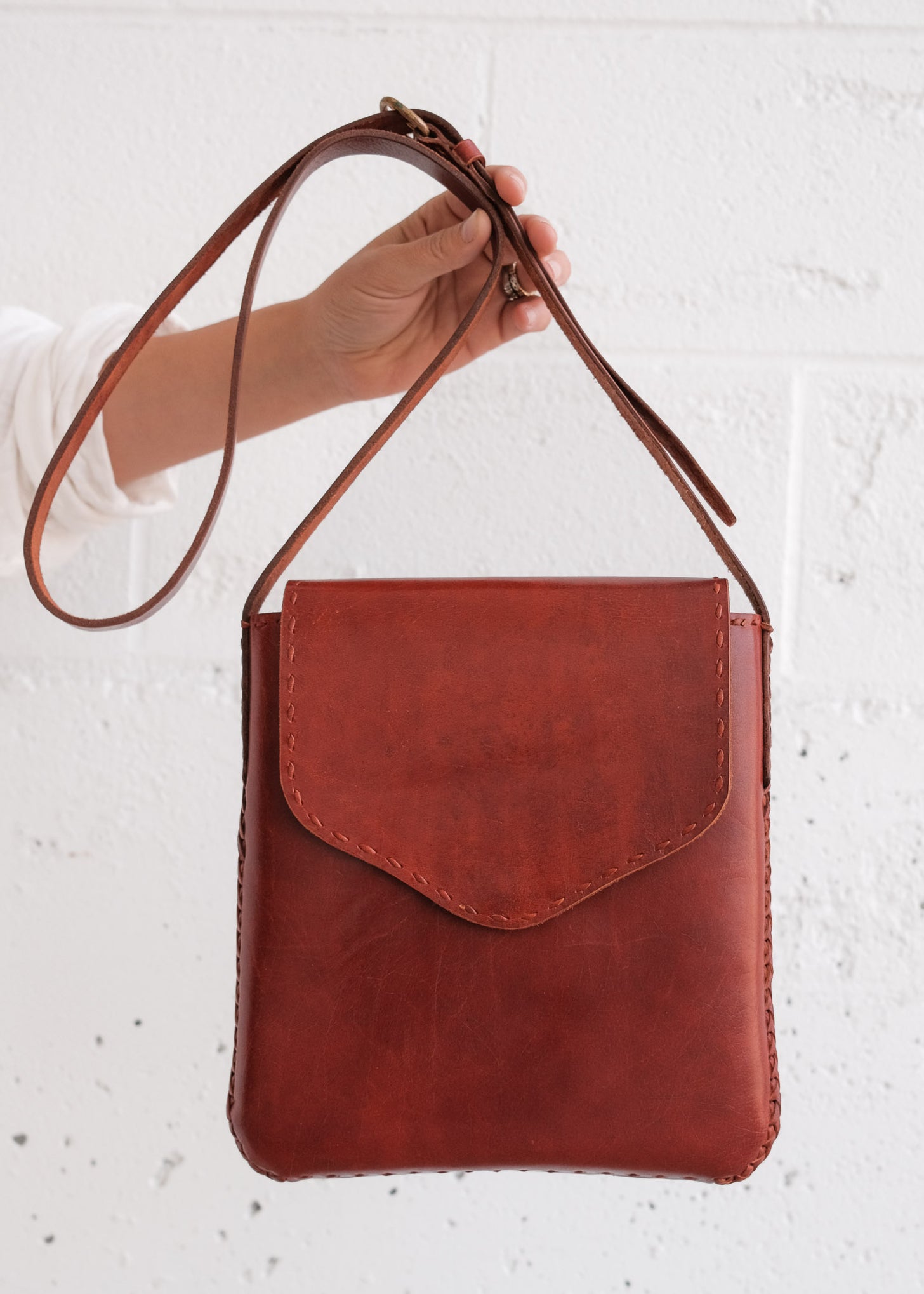 Leather Messenger Bag Red MAIWA