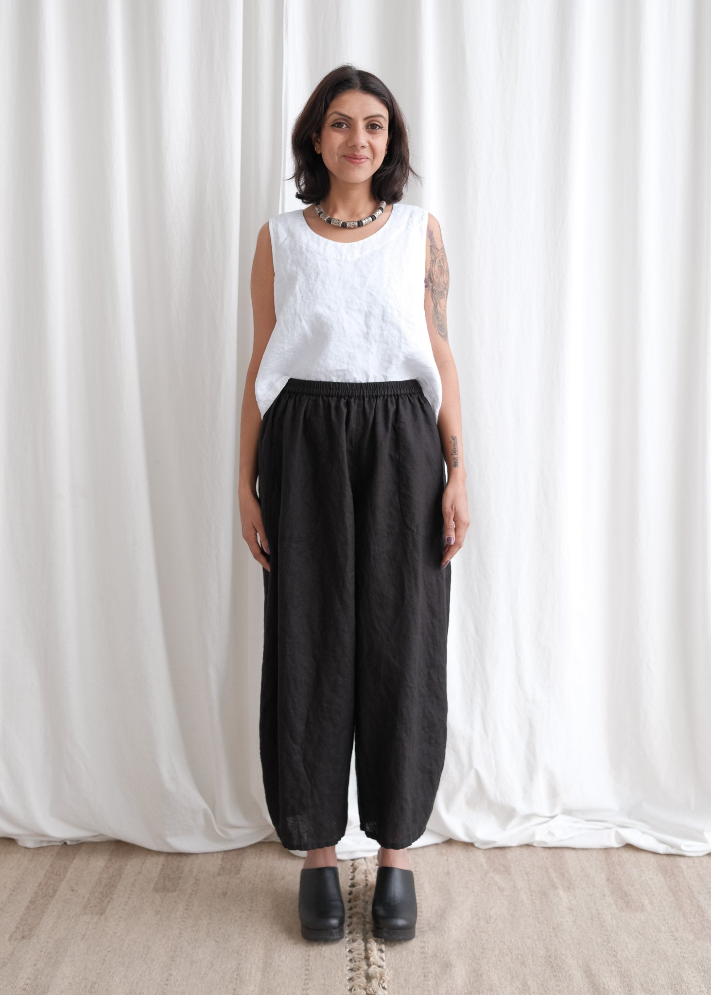 【I AM MARI】Leelan Half Slacks Banding Pants Liora Ruffle Pant - Dessert Table – Lisa Says Gah